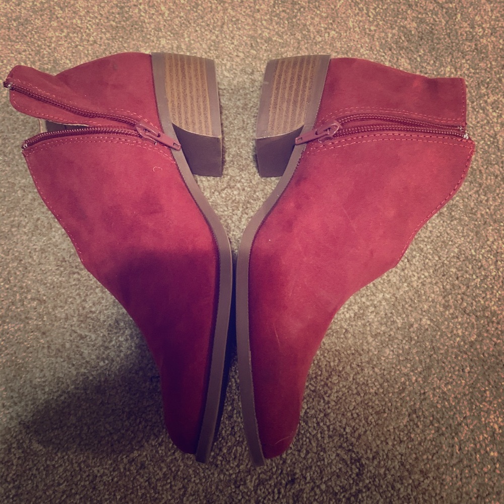 Cupid booties red size 7.5